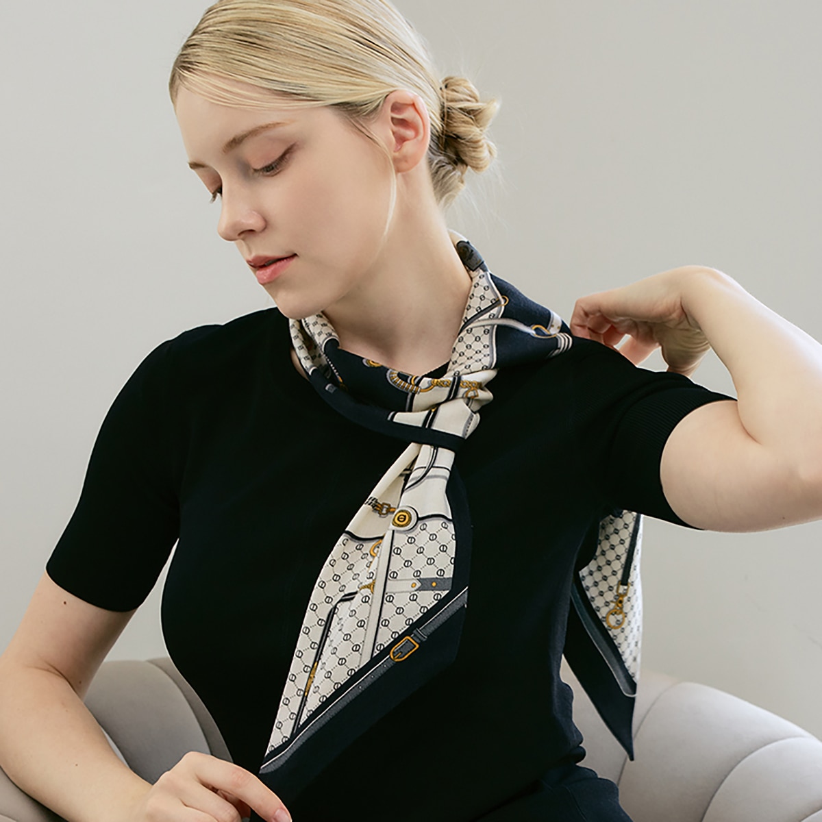 루이까또즈 울 실크 스카프