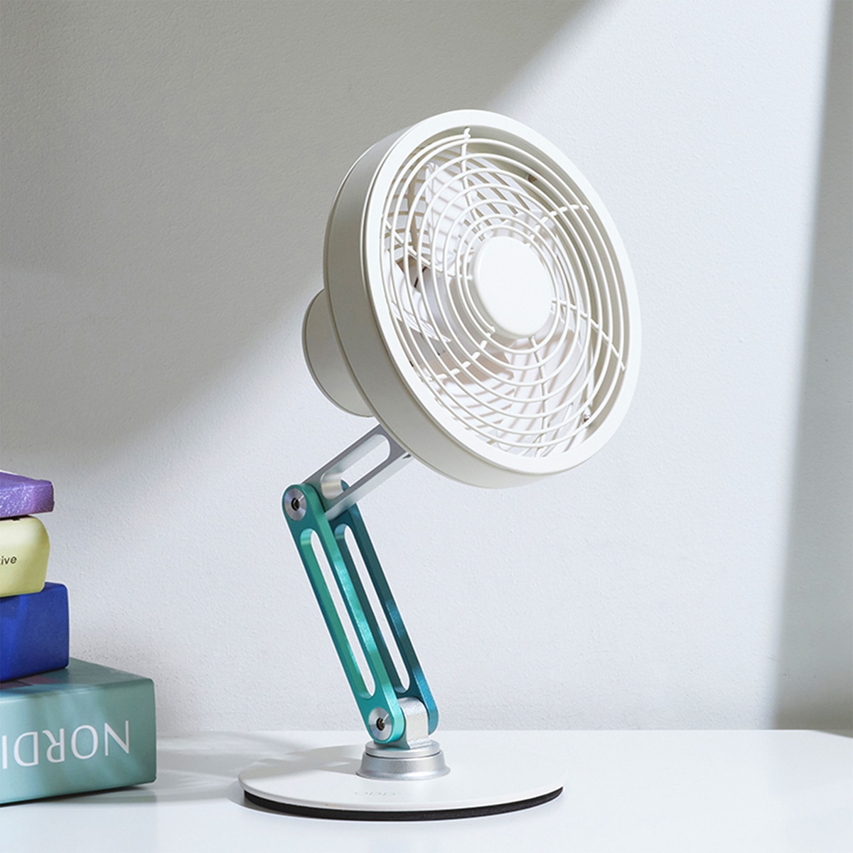 오드앵글 스켈레톤 탁상용 메탈 선풍기 - 아쿠아그린