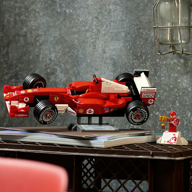 레고 아이콘 Ferrari F2004와 미하엘 슈마허 11375