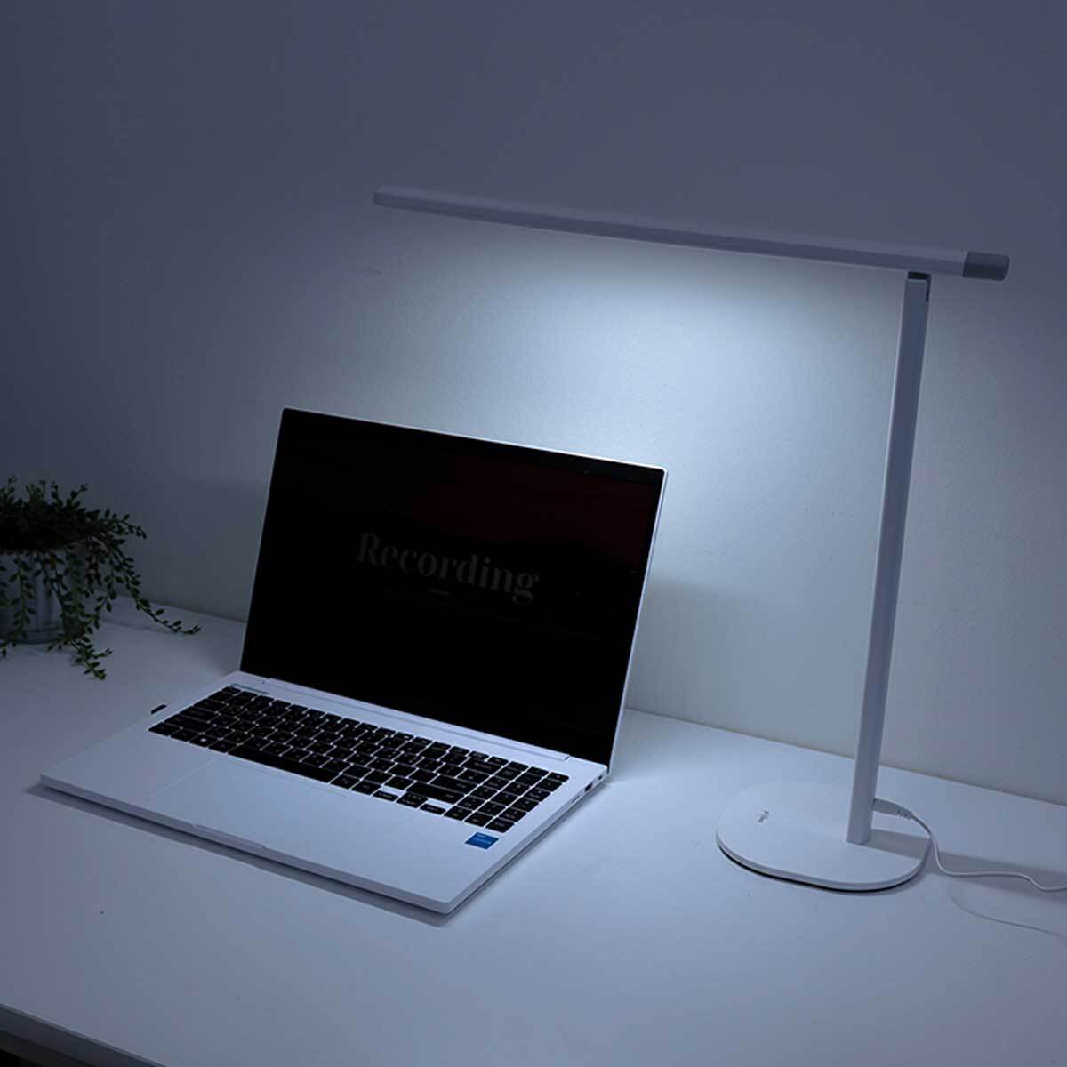Prism LED Desk Lamp PL-7000WH Prism LED Desk Lamp PL-7000WH