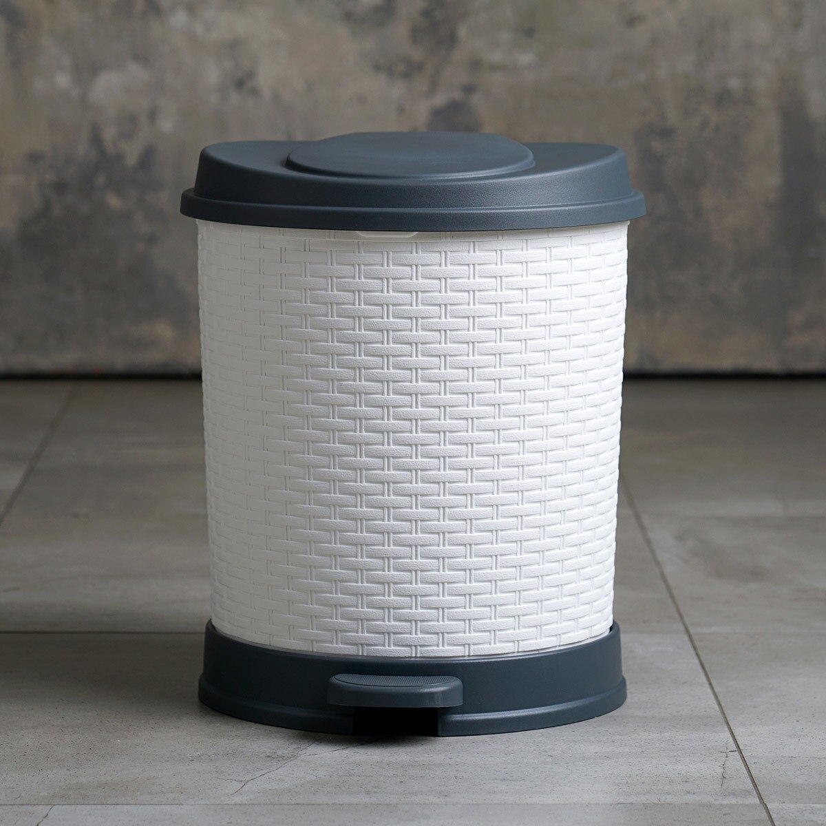 바스클립 라탄 페달형 키친 쓰레기통 21L, 화이트