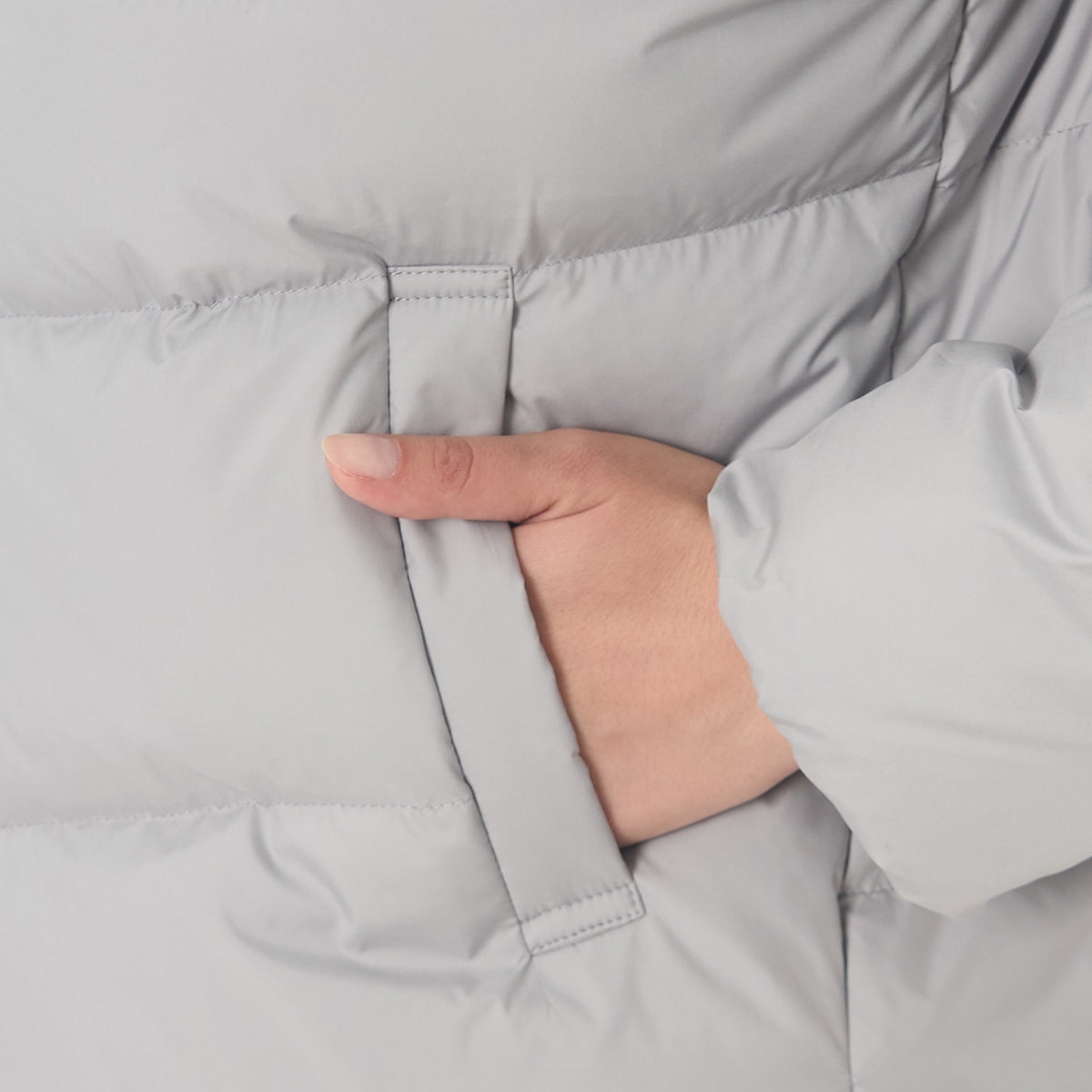 비지트 인 뉴욕 여성 숏 구스다운 재킷 - 그레이 비지트 인 뉴욕 여성 숏 구스다운 재킷 - 그레이