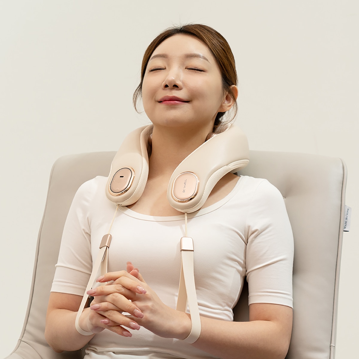 닥터웰 웰넥스 무선 온열 목 마사지기 DR-2650 닥터웰 웰넥스 무선 온열 목 마사지기 DR-2650