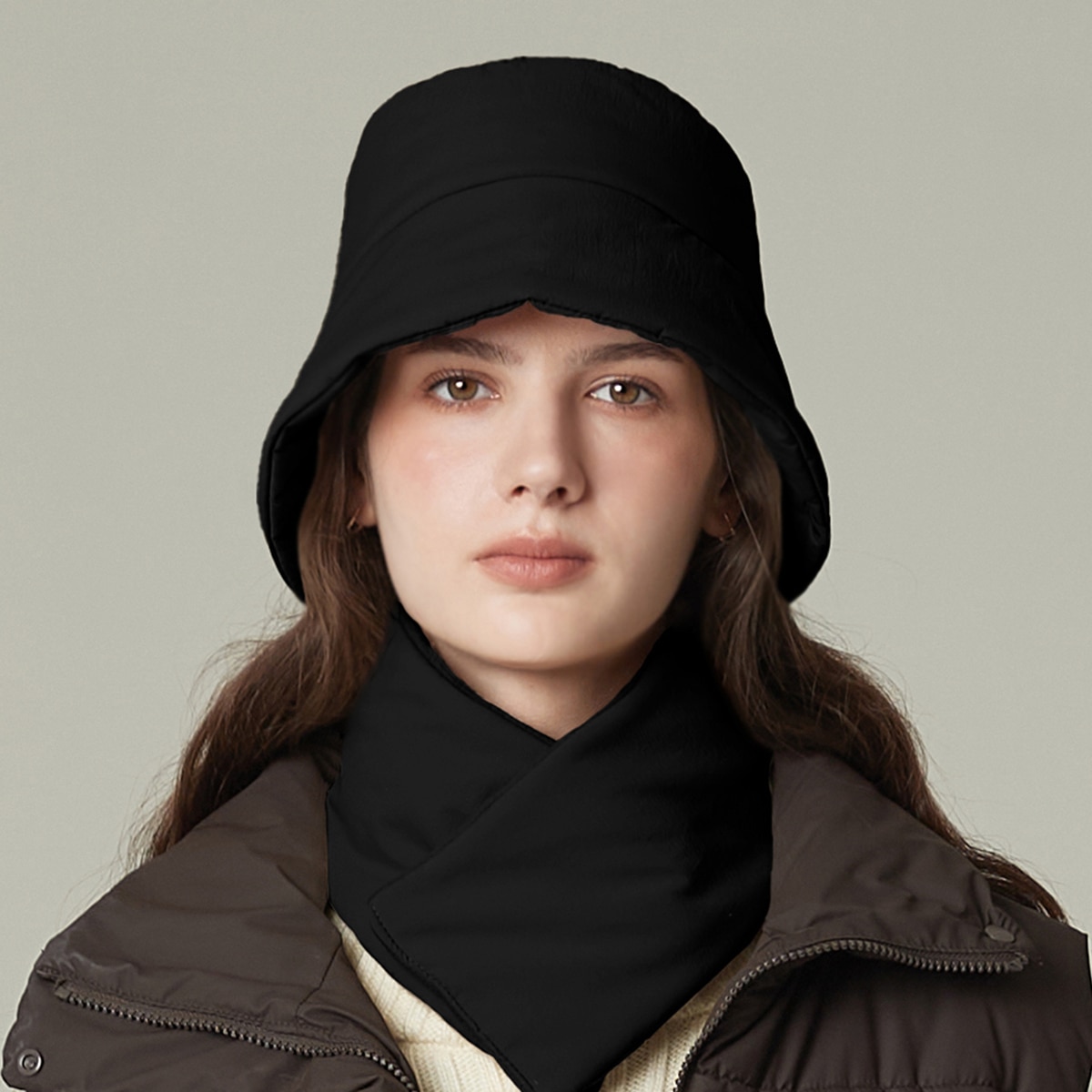 화이트샌즈 경량 패딩 버킷햇 + 넥 워머 SET 헬로나 - 블랙