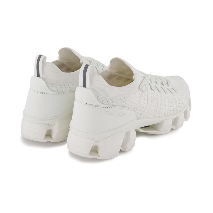 밸롭 라이트 런 성인 운동화 - 화이트