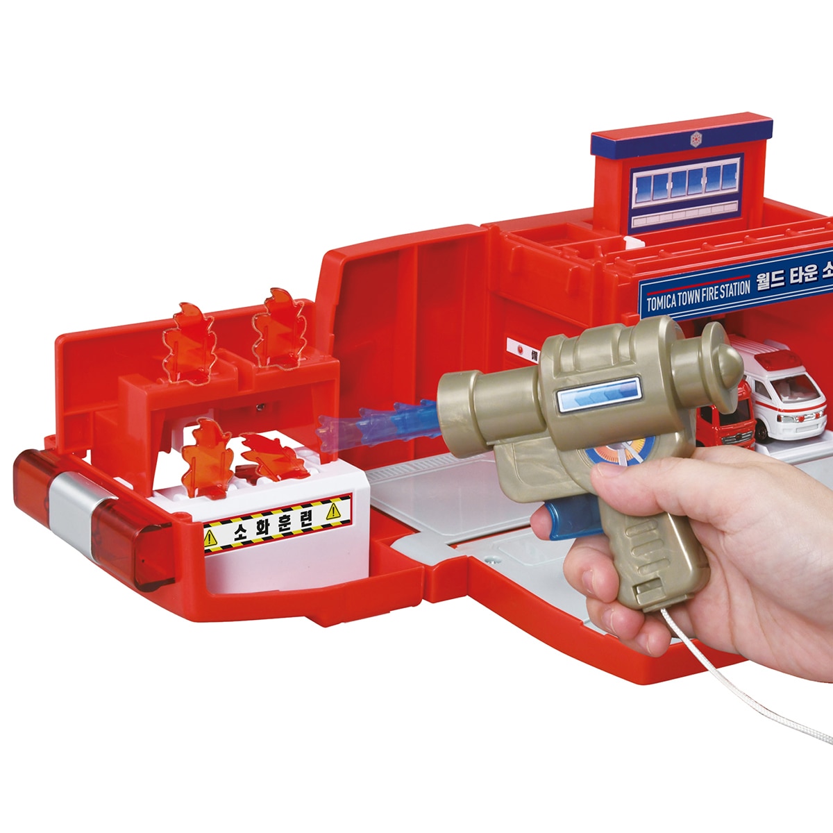 토미카 월드 변신! 일하는 소방서