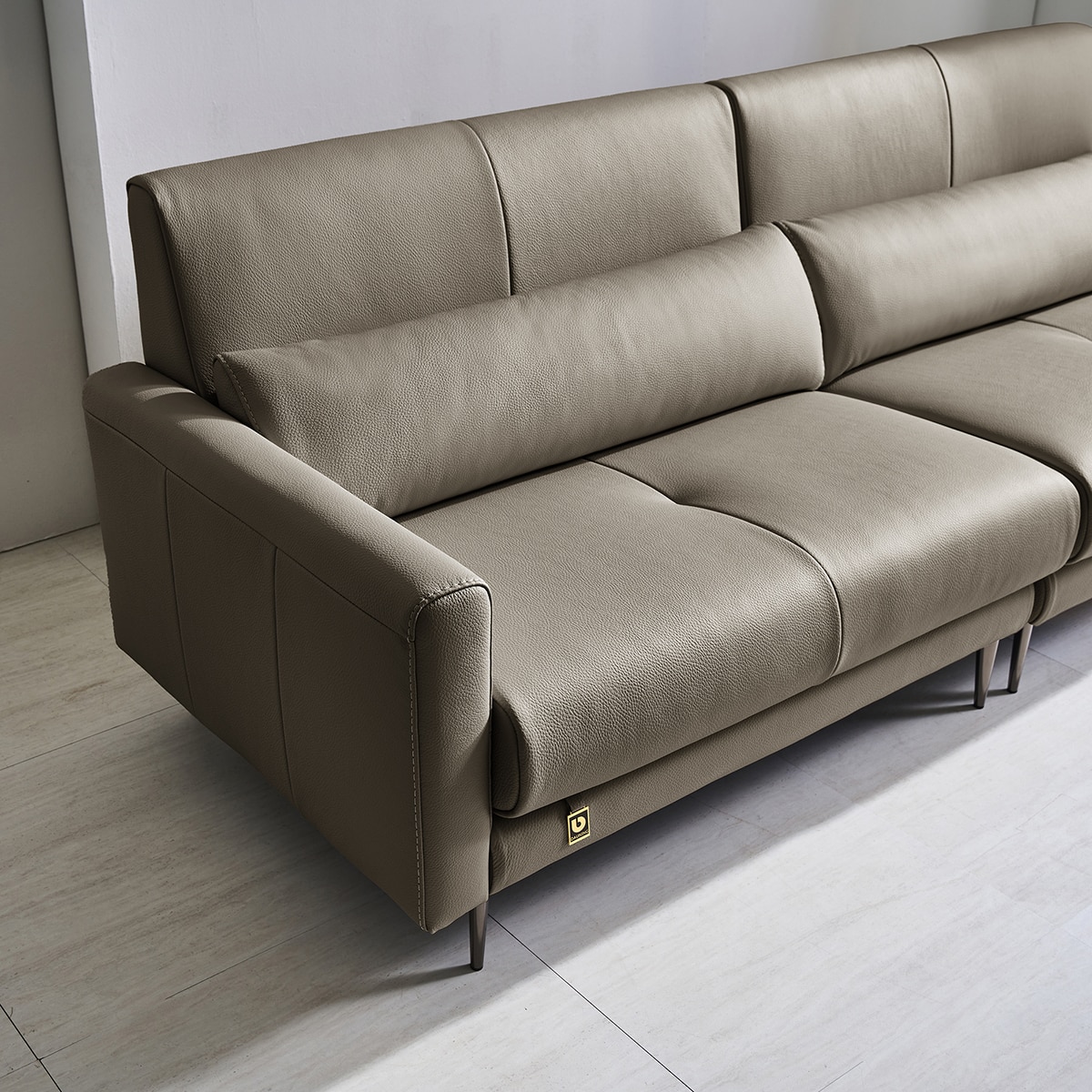 다우닝 가죽 소파 로이드 W2400