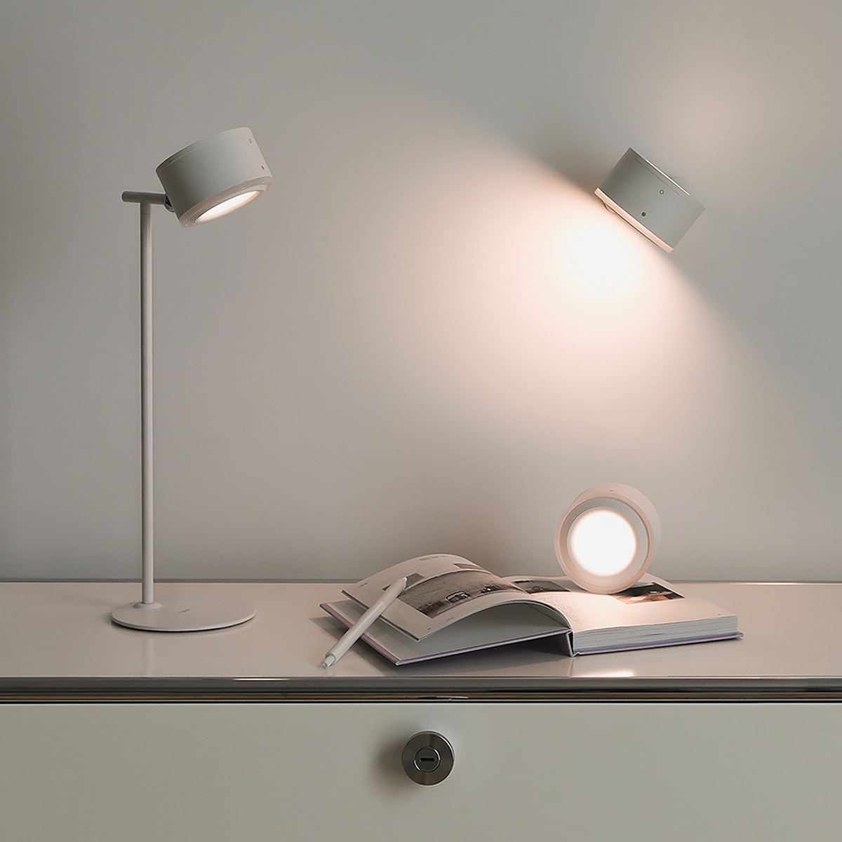 무아스 듀얼 LED 무선 마그넷 무드등 스탠드