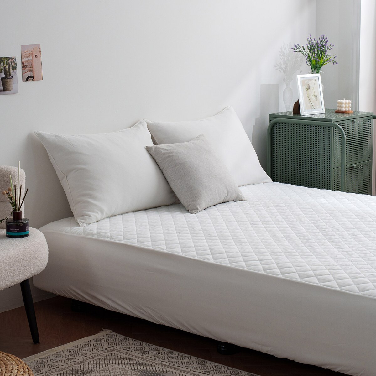 플로티나 방수 누빔 매트리스 커버 - 퀸, 화이트 플로티나 방수 누빔 매트리스 커버 - 퀸, 화이트