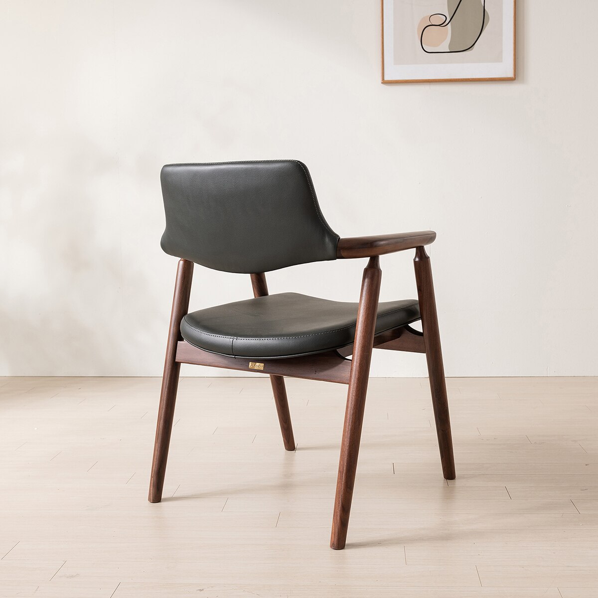 본톤 월넛 원목 의자 CS-048