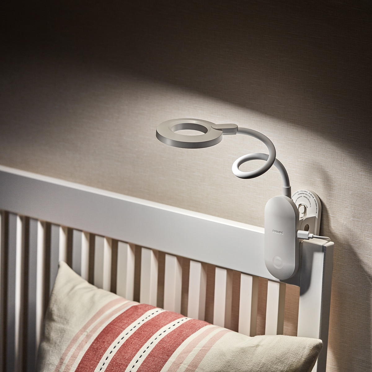 필립스 포터블 LED 포리스 클립 라이트