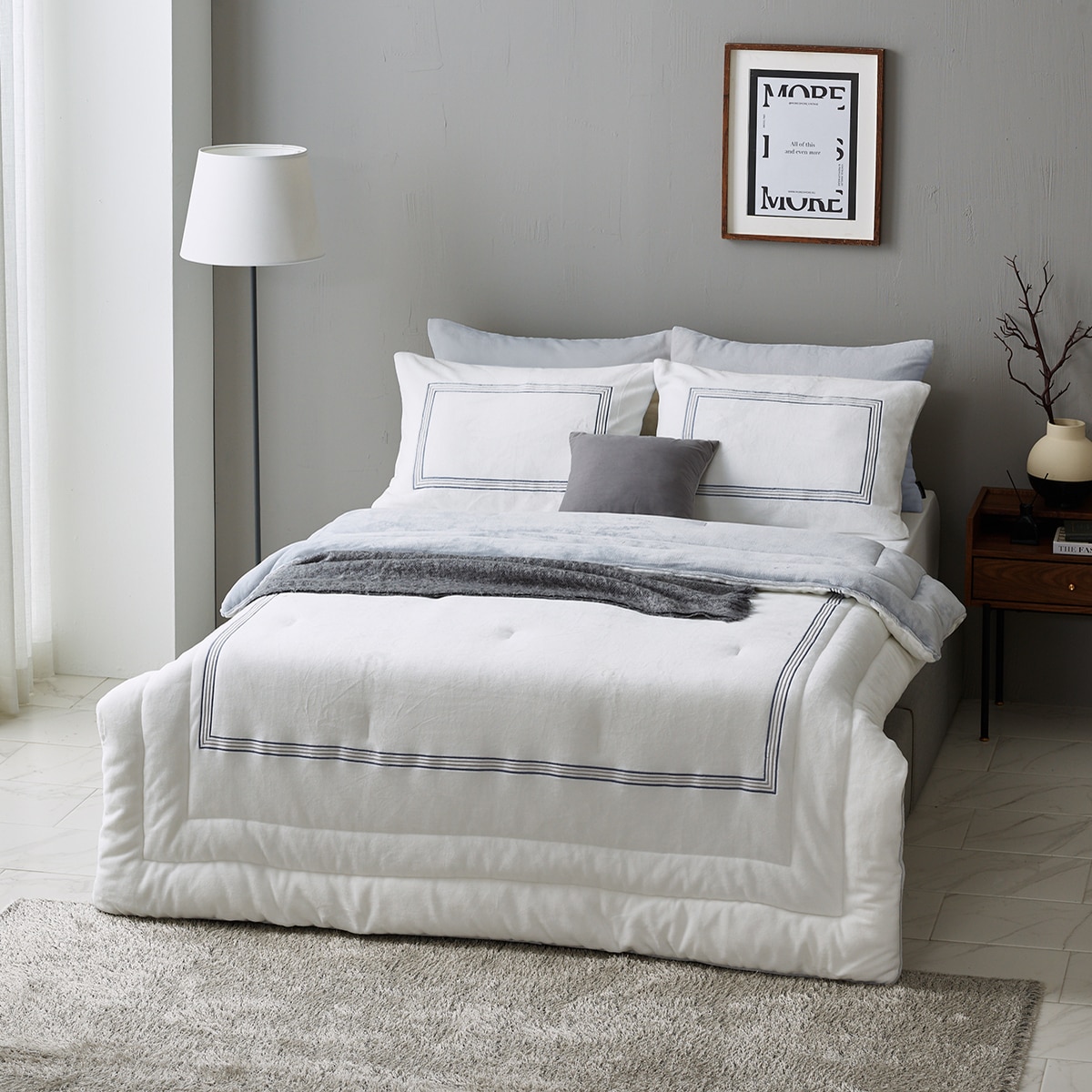 박홍근홈패션 자수 극세사 차렵이불 - 퀸, 화이트그레이 박홍근홈패션 자수 극세사 차렵이불 - 퀸, 화이트그레이