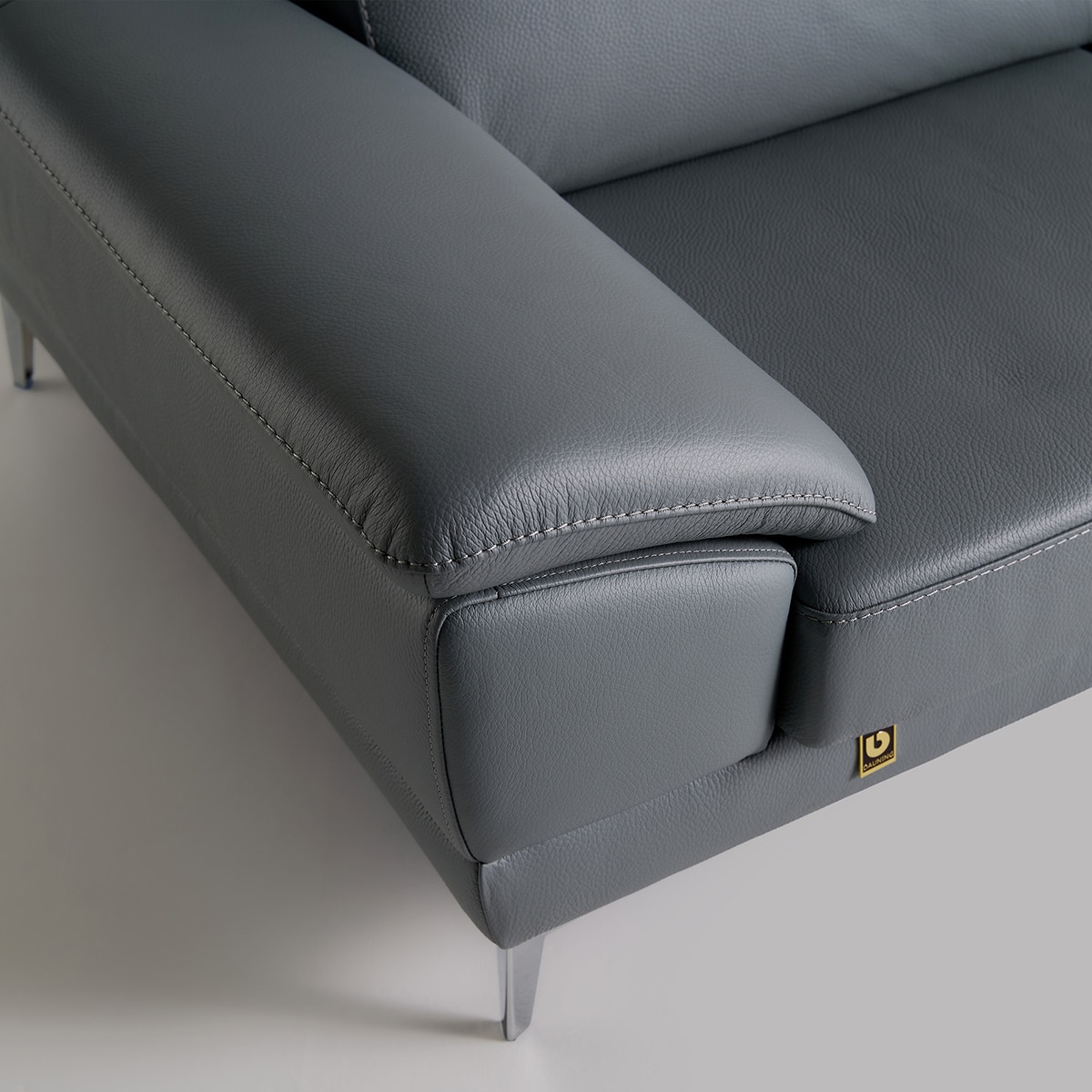 다우닝 마티에 헤드레스트 전체천연가죽 소파 3.5인