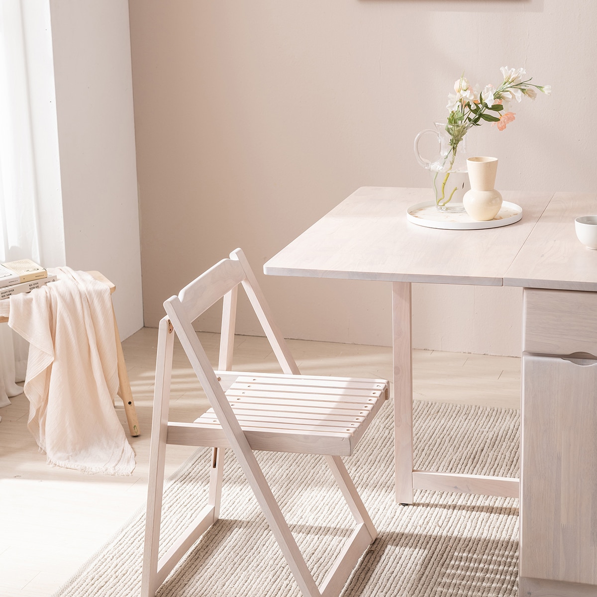 본톤 몰리나 접이식 확장형 식탁 세트 - 화이트워시