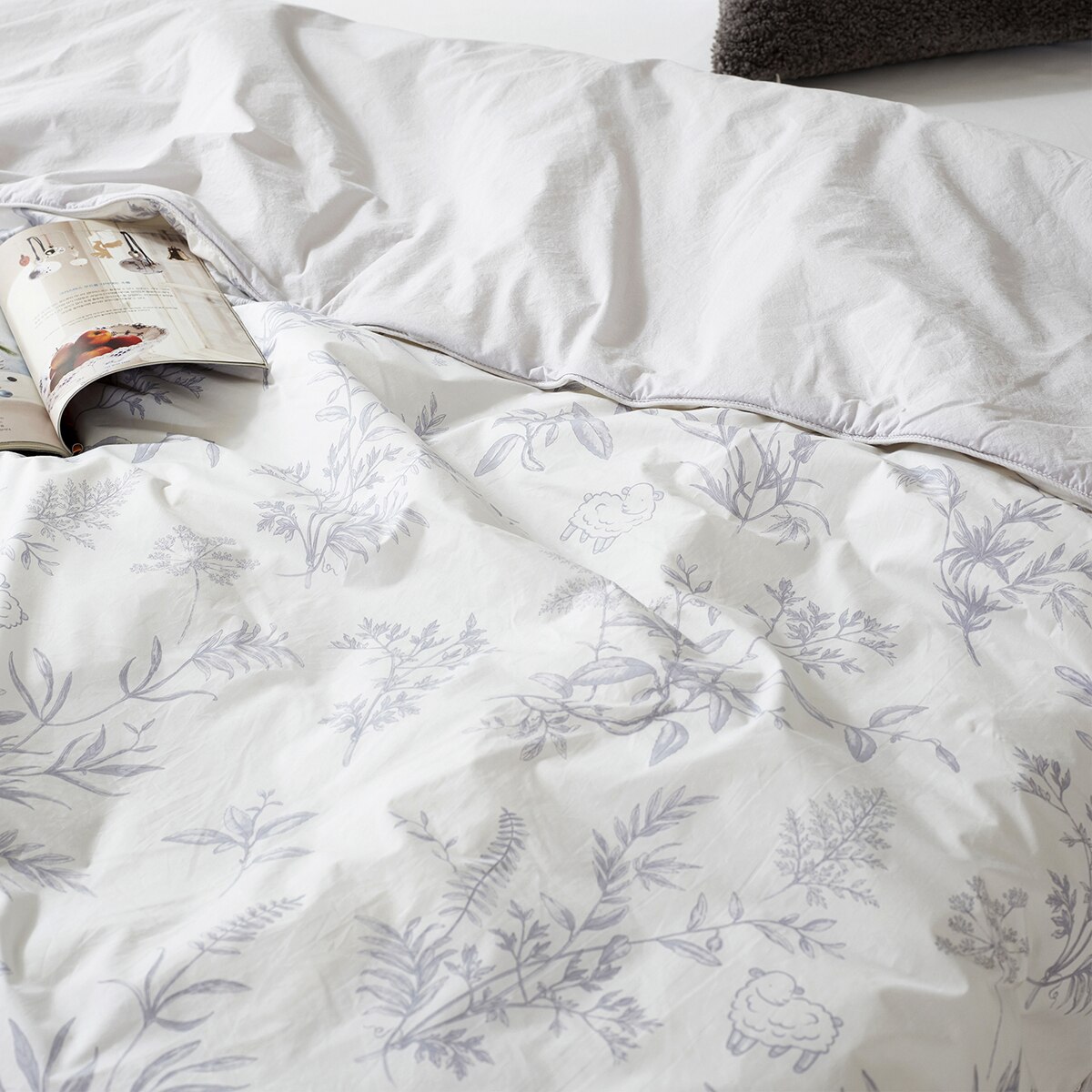 April At Home 80수면 프린트 파이핑 양모이불 - 퀸, 그레이