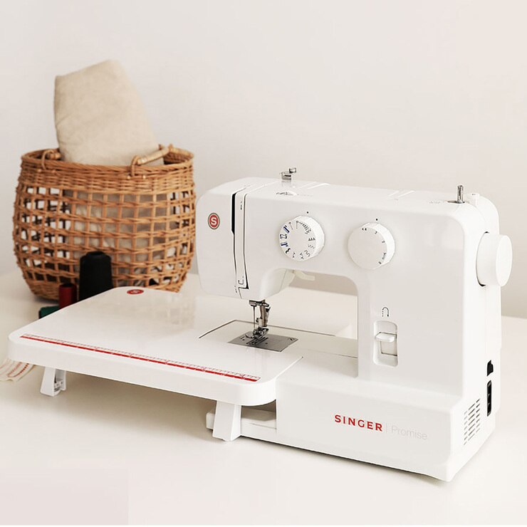 Singer Sewing Machine 1409