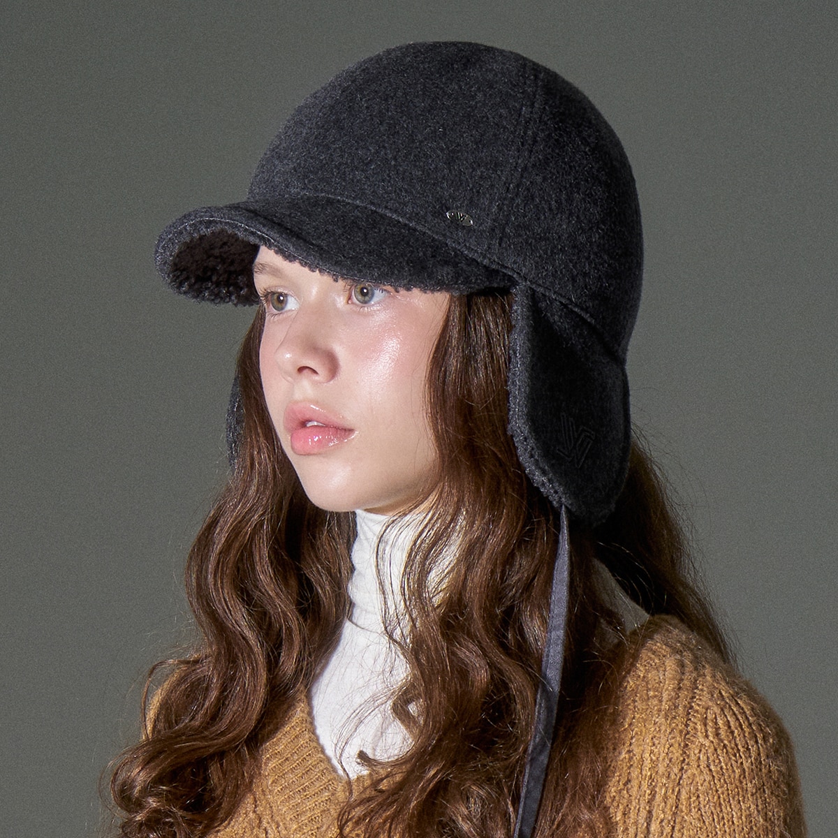 화이트샌즈 울 헤어 이어머프 캡 오비크