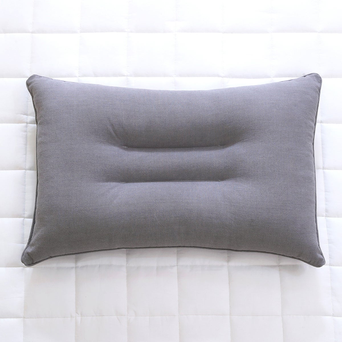 에이프릴앳홈 피그먼트 경추 베개 40 x 60cm - 그레이 에이프릴앳홈 피그먼트 경추 베개 40 x 60cm - 그레이