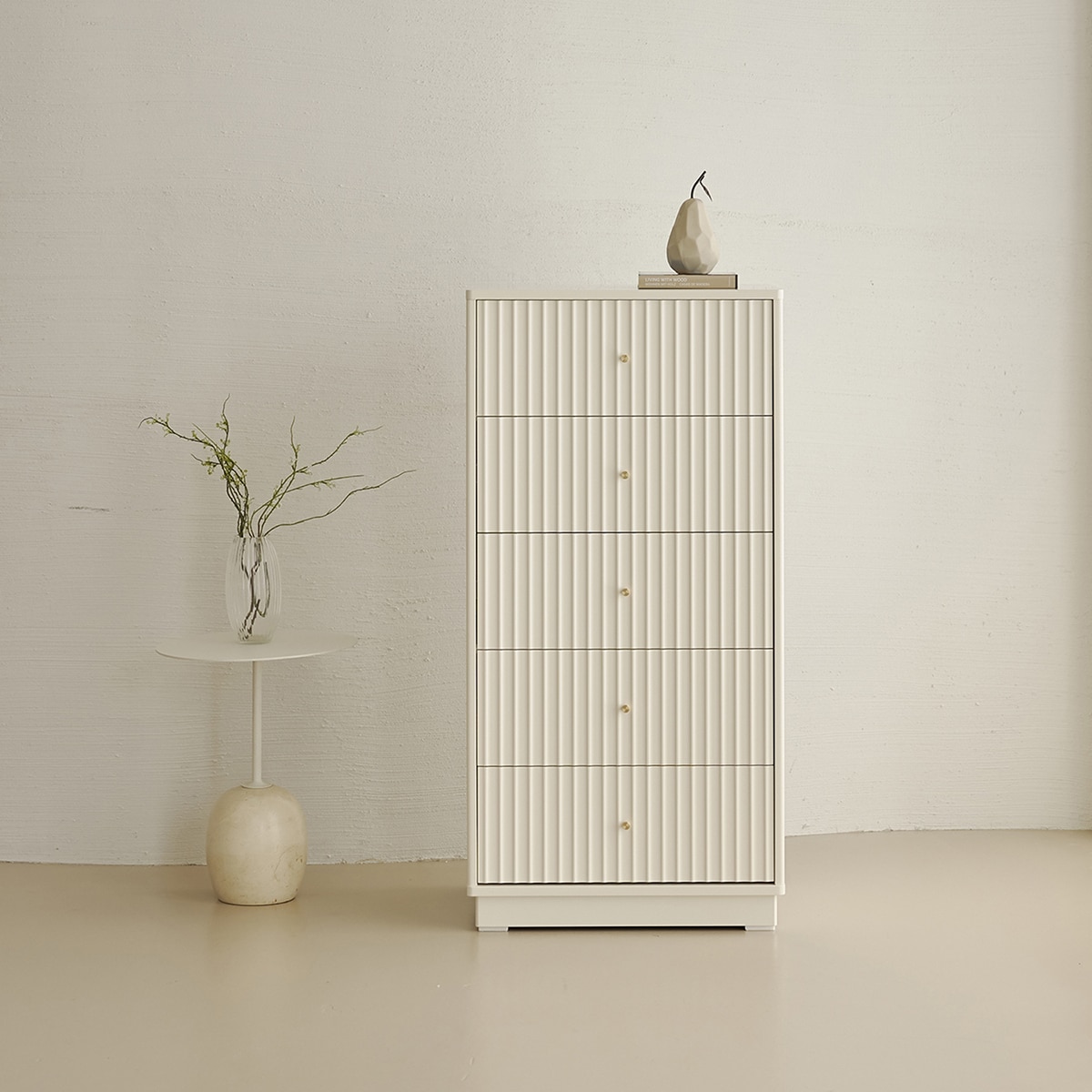 The One White Tember 5 Drawer Chest (600)