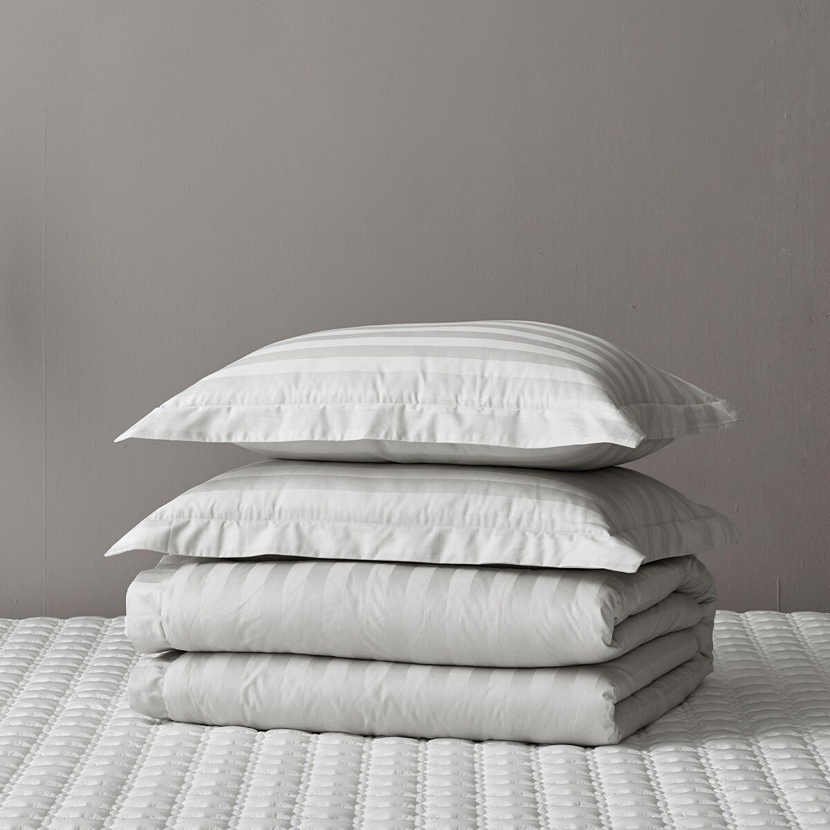 알러텍트 무봉제 호텔 이불 세트 - 퀸, 그레이