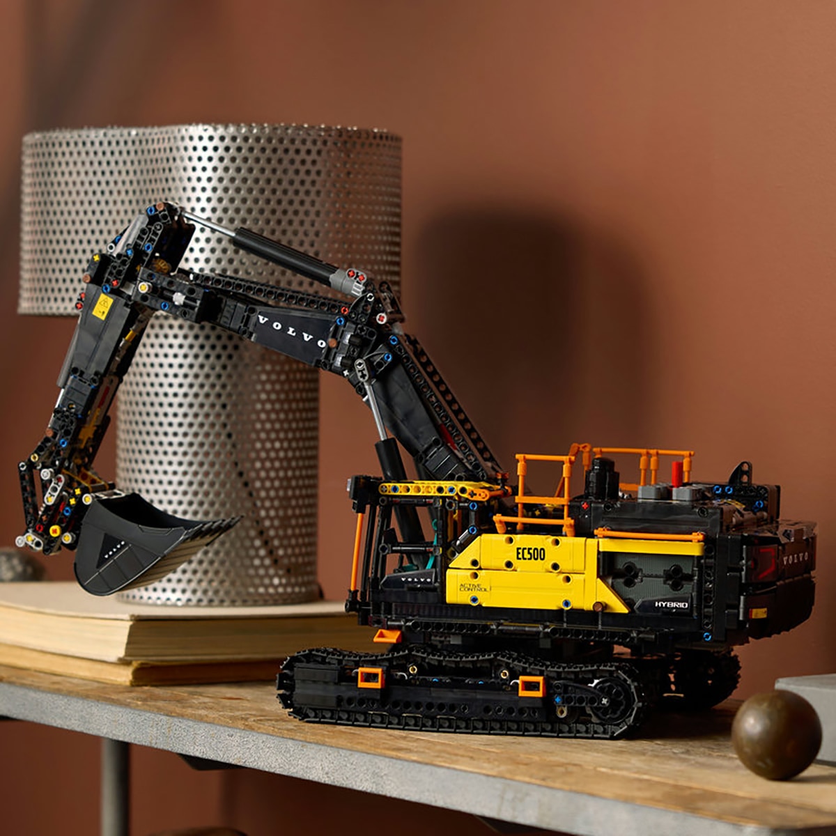 레고 테크닉 Volvo EC500 Hybrid 굴착기 42215