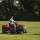 카스텔 가든 트랙터 탑승식 잔디깎기STIGA ST 650