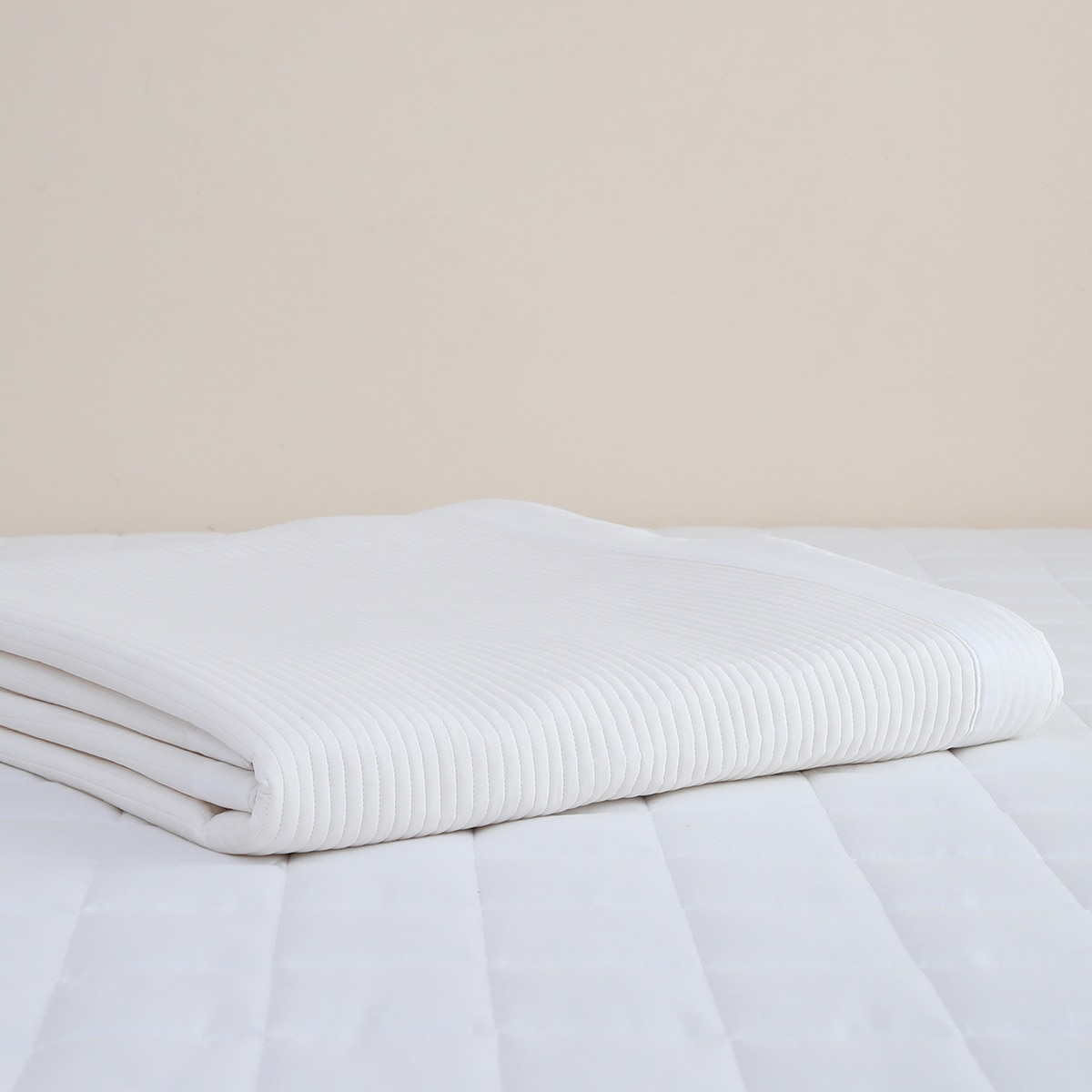 April At Home 앤더슨 양모 워싱 스프레드 - 퀸, 화이트