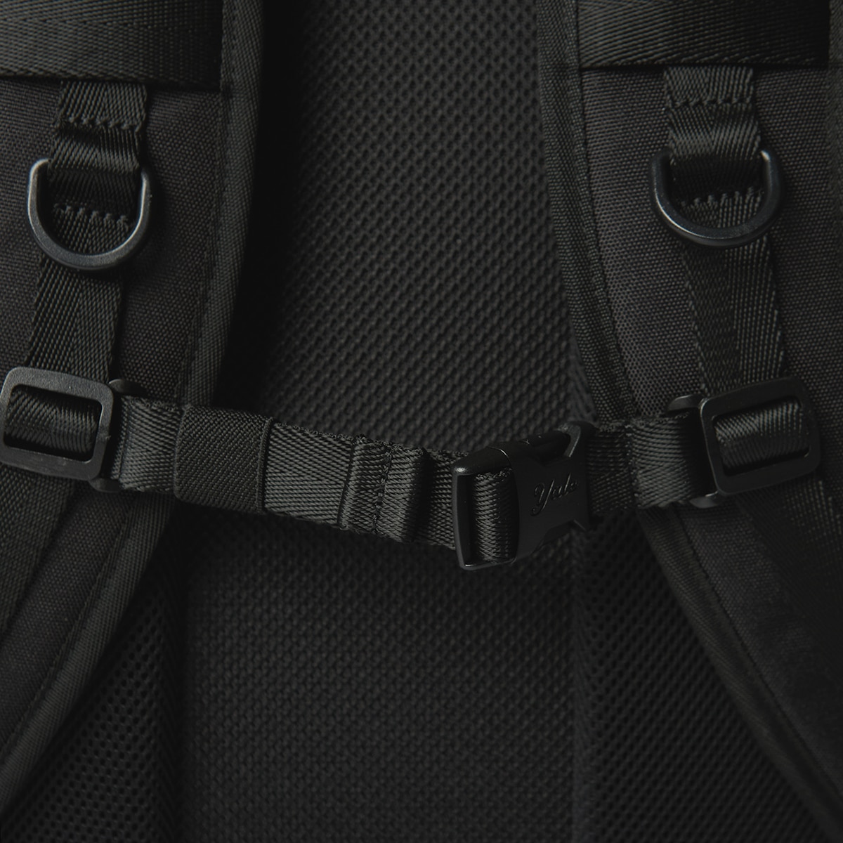 예일 메쉬 스트링 백팩 37L - 블랙