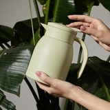 텀스 뉴 비비엔느 보온보냉 주전자 세트 2P - 모카그레이 & 애플그린 텀스 뉴 비비엔느 보온보냉 주전자 세트 2P - 모카그레이 & 애플그린