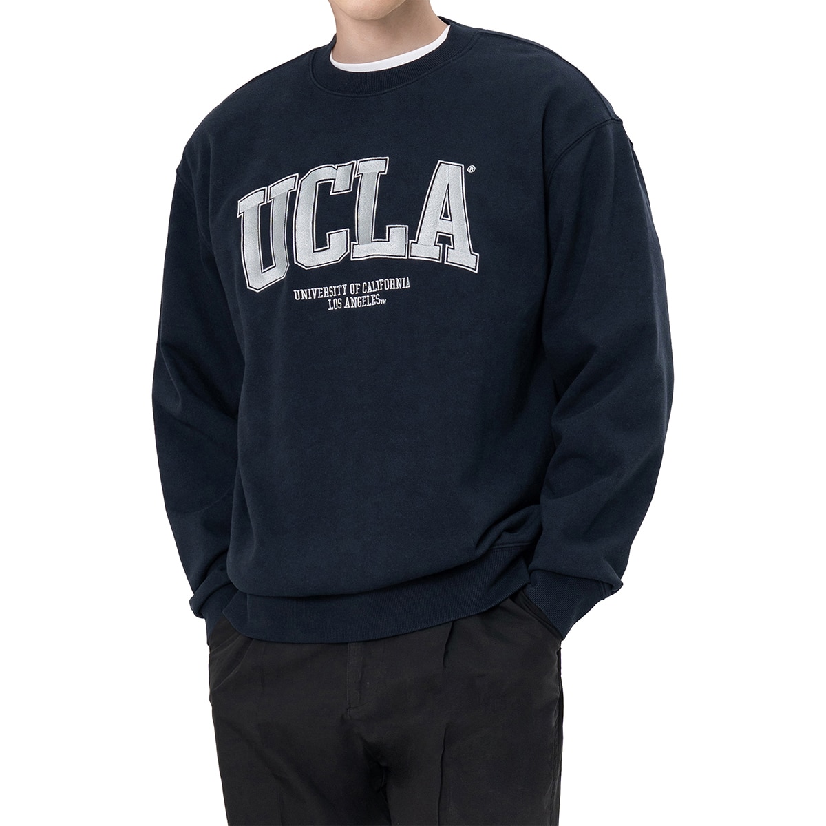 UCLA 성인 긴소매 로고 맨투맨