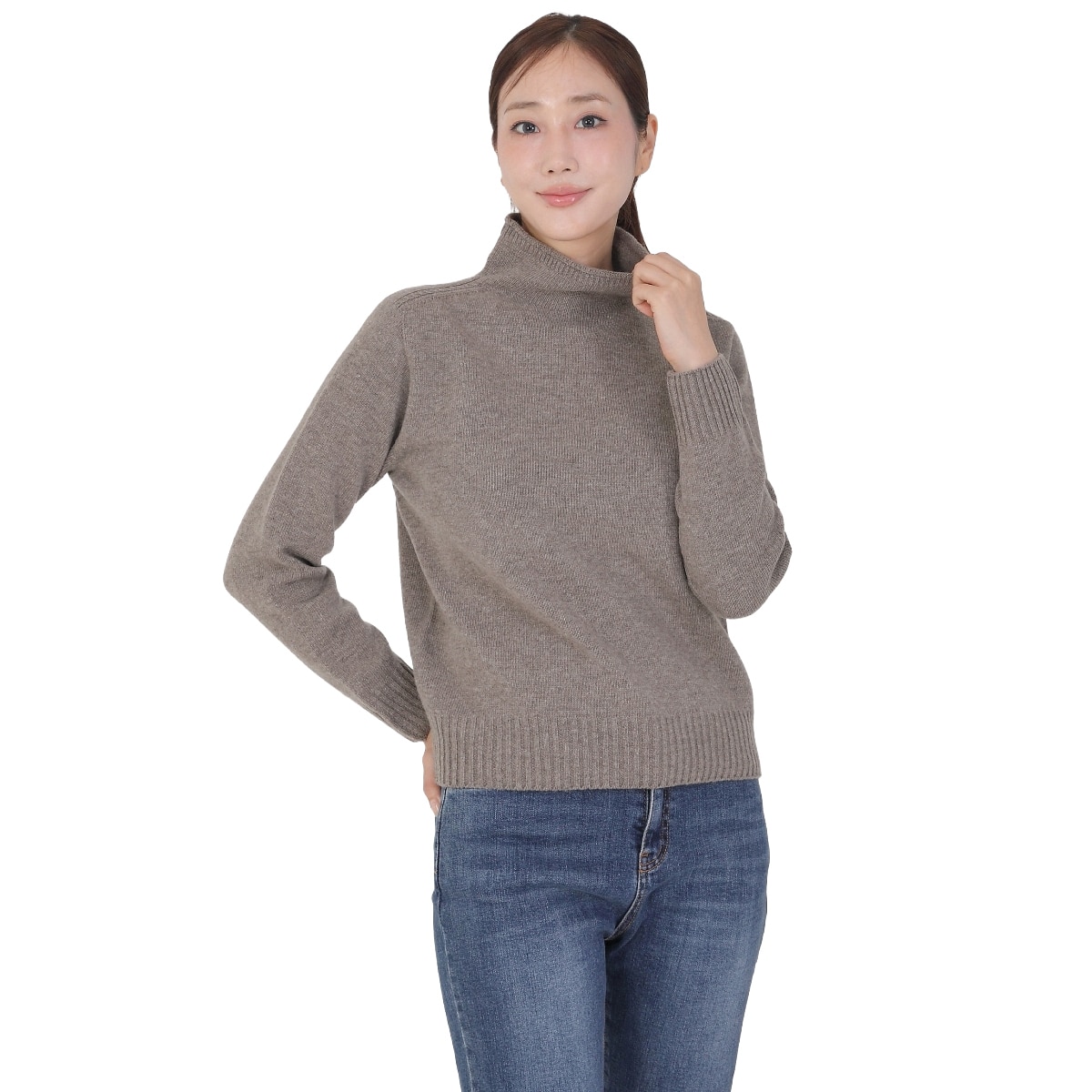 베네뜨 여성 롤헴 하이넥 울캐시미어 스웨터 - 브라운