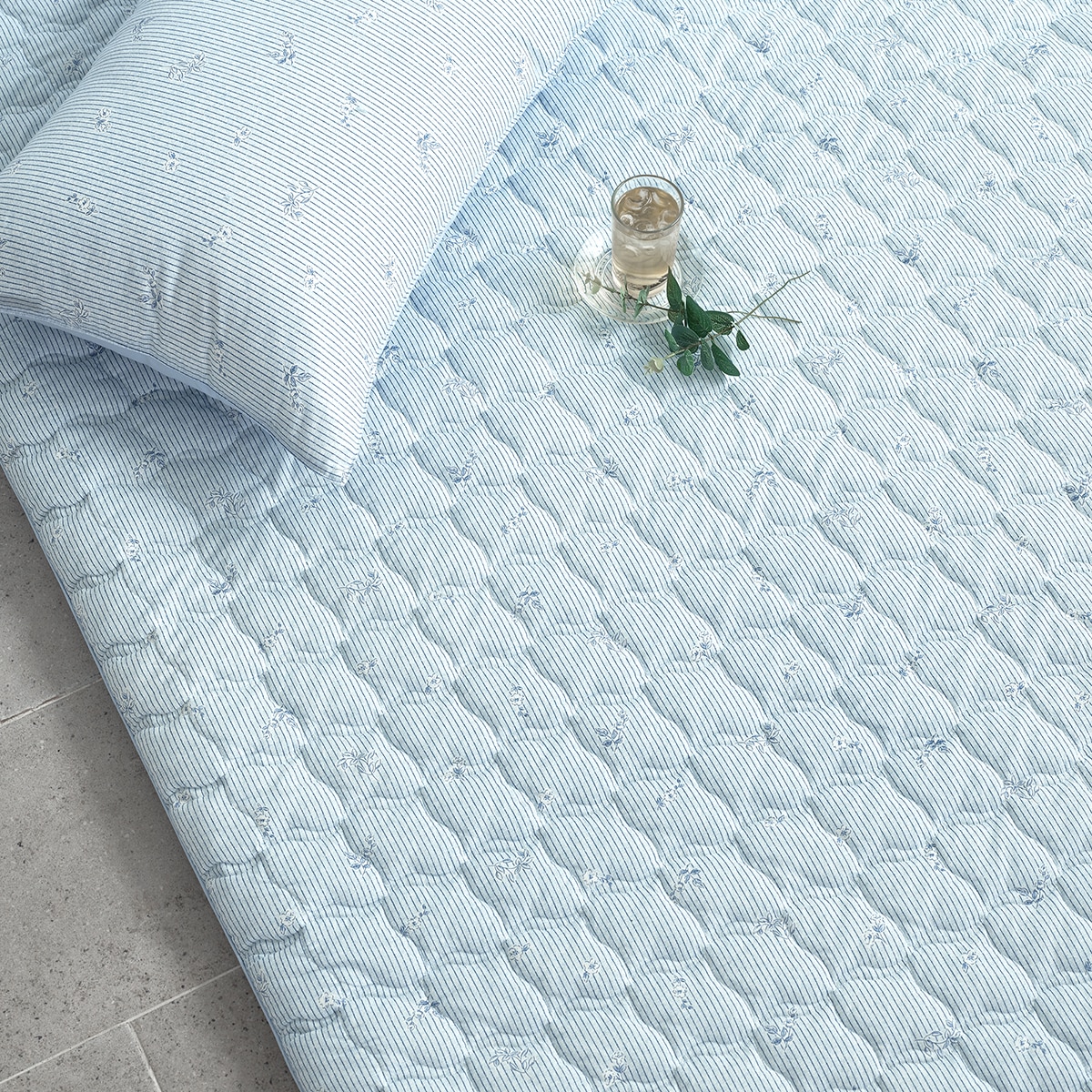 에이프릴앳홈 순면 누빔 워싱 면 요 - 퀸, 블루1(에테)