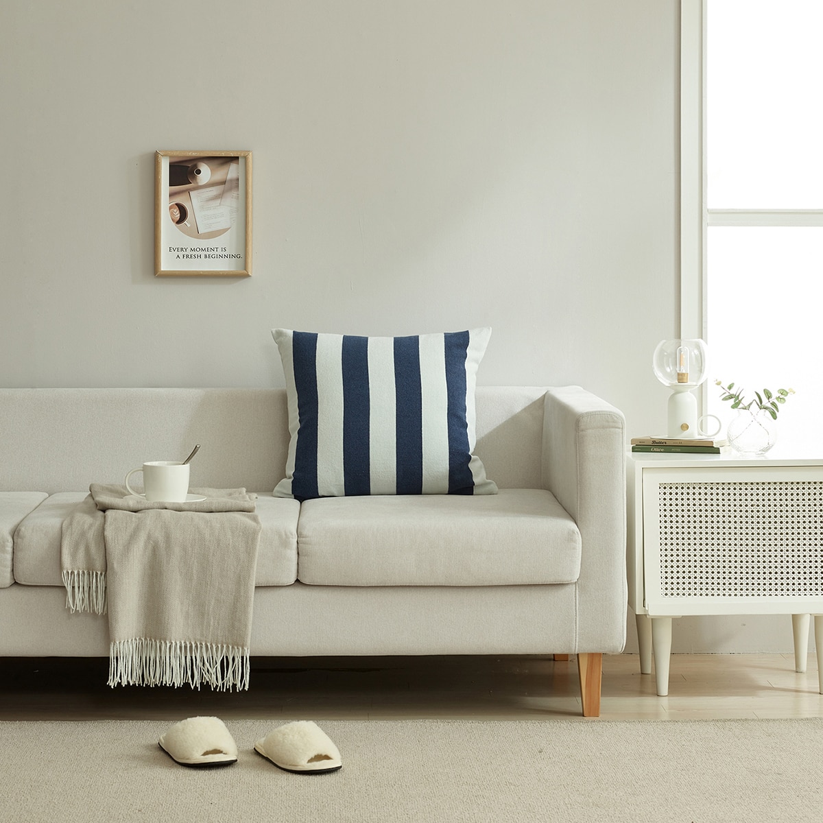 알러텍트 테리 데코 쿠션 - 그레이/네이비