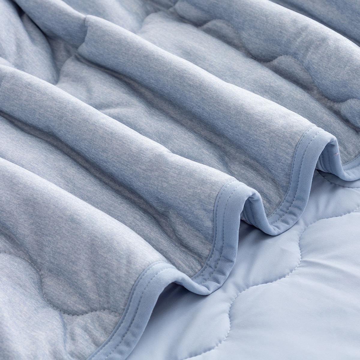 Berkshire 양면 쿨링 담요 152x178cm - 멜란지블루