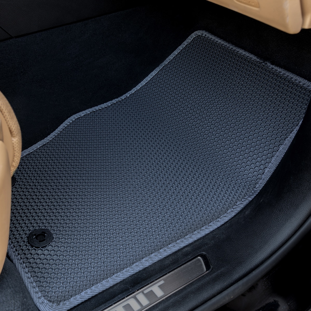뉴베너 PVC 벌집 차량용 카매트 1+2열 - 그레이