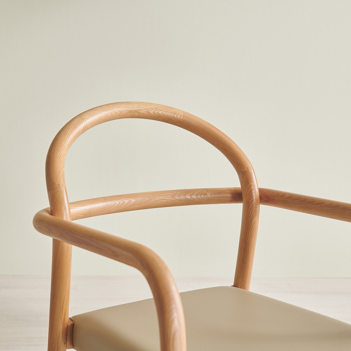 본톤 애쉬 원목 의자 CA-071N - 아이보리