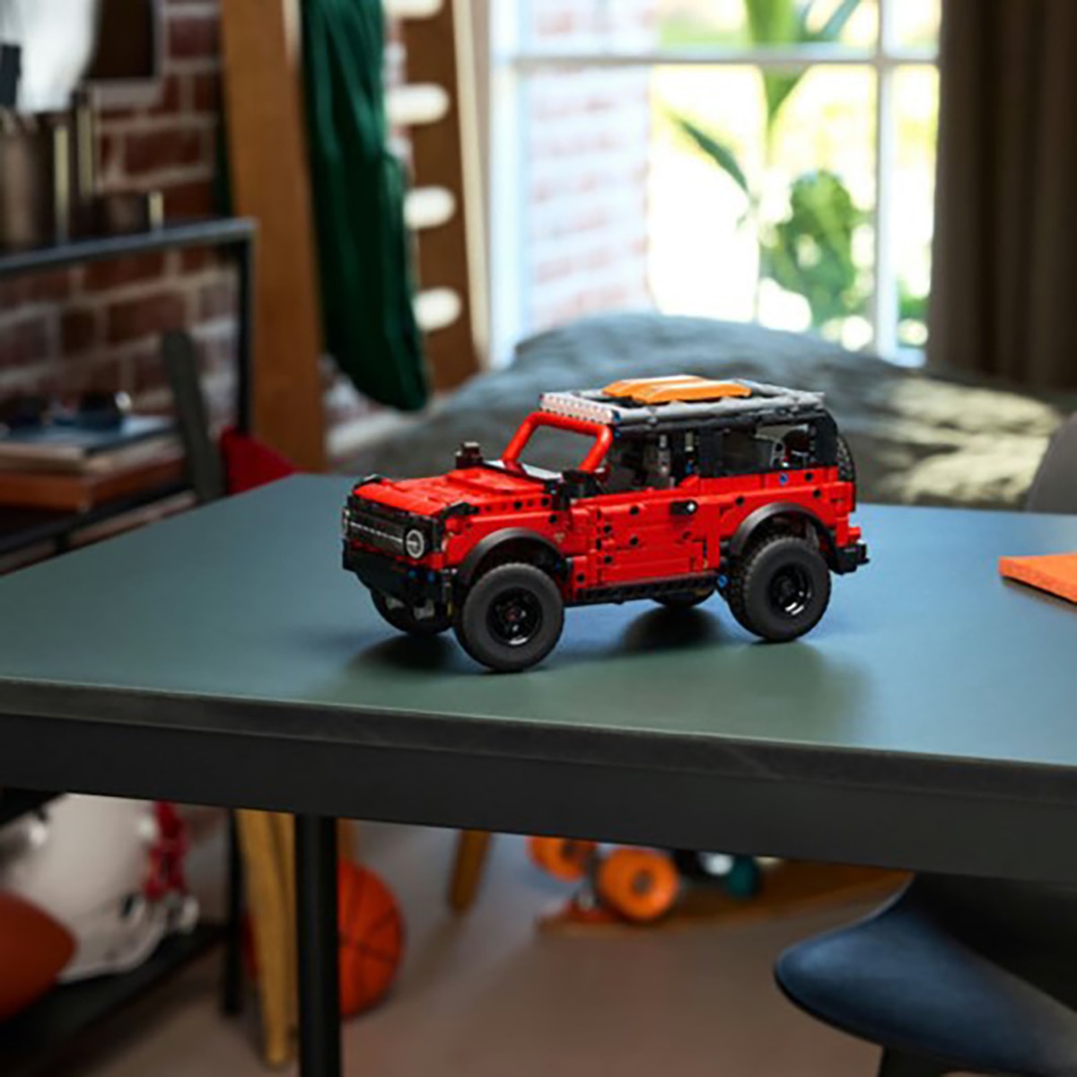 레고 애스턴 마틴 발키리 또는 포드 브롱코 SUV - 포드 브롱코 SUV