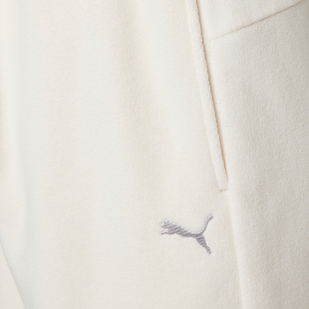 푸마 여성 마이크로 플리스 조거 팬츠 - 화이트 푸마 여성 마이크로 플리스 조거 팬츠 - 화이트