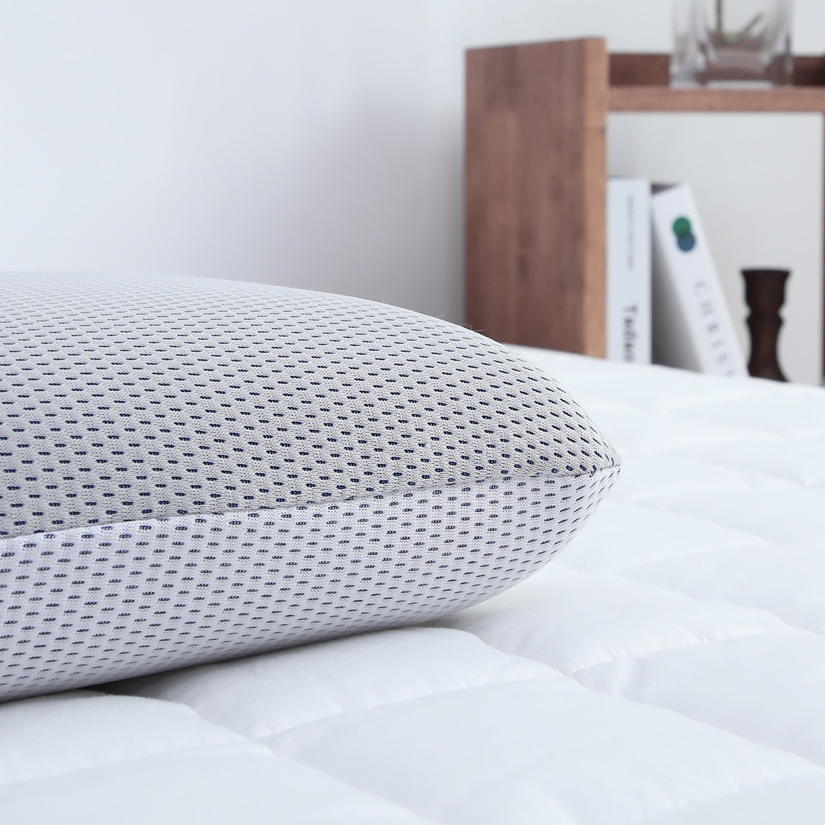 에이프릴앳홈 냉감 메쉬 메모리폼 베개 - 그레이 에이프릴앳홈 냉감 메쉬 메모리폼 베개 - 그레이