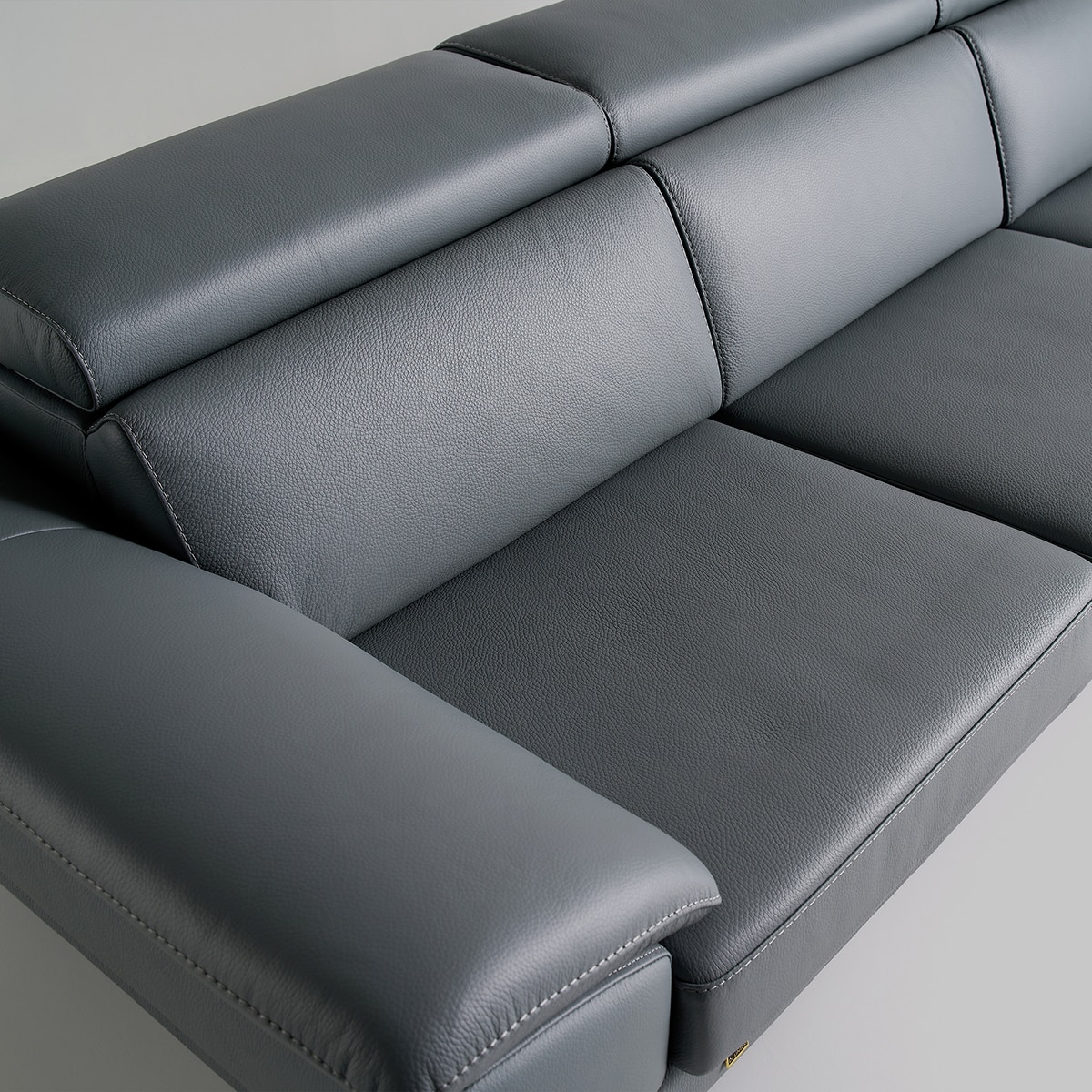 다우닝 마티에 헤드레스트 전체천연가죽 소파 3.5인