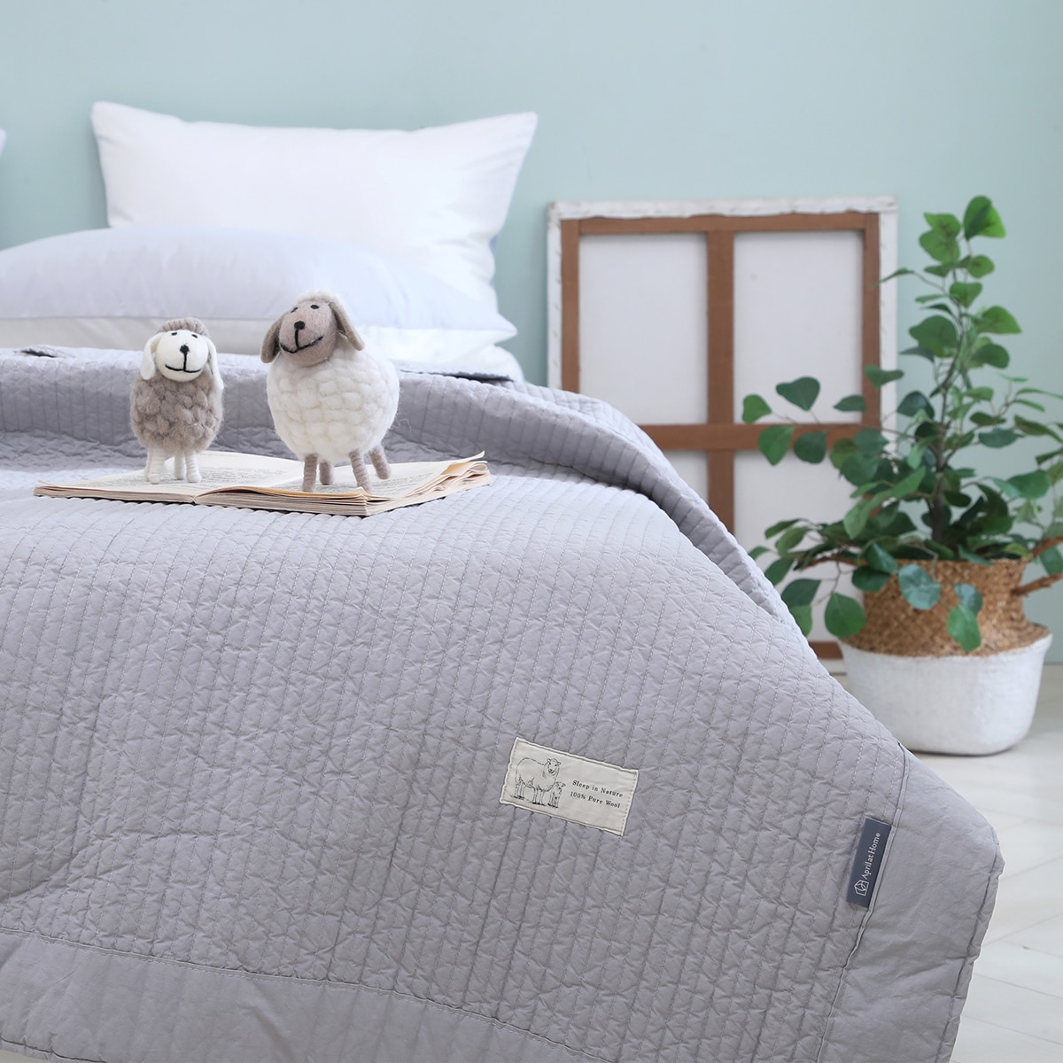 April At Home 앤더슨 양모 워싱 스프레드 - 퀸, 그레이 April At Home 앤더슨 양모 워싱 스프레드 - 퀸, 그레이