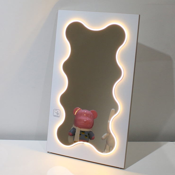 끌리마 웨이브 LED 조명 거울 - 화이트