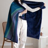 오리고 벨보아 똑딱이 담요 100 x 150cm - 댄싱웨일(네이비) 오리고 벨보아 똑딱이 담요 100 x 150cm - 댄싱웨일(네이비)