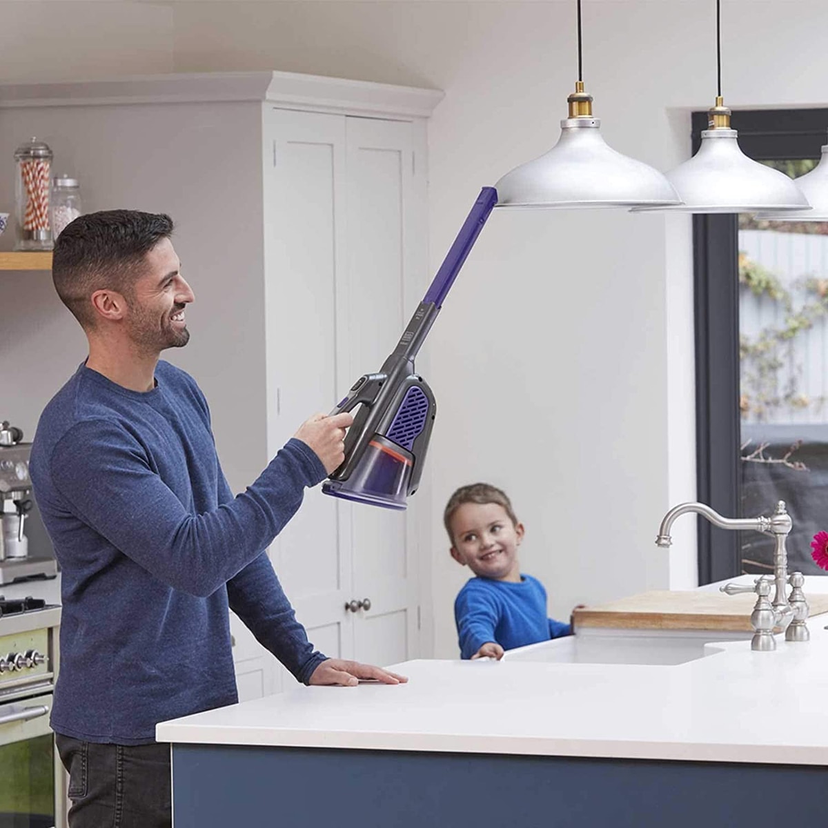 블랙앤데커 핸디 무선 청소기 + 펫브러쉬 BHHV520BFP07