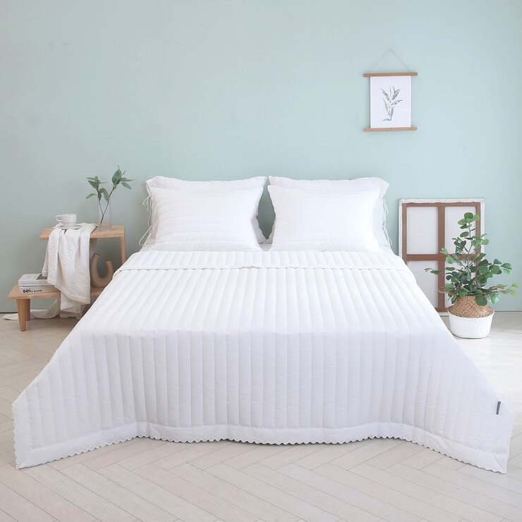 April At Home Cotton Lace Spread - Queen 684881