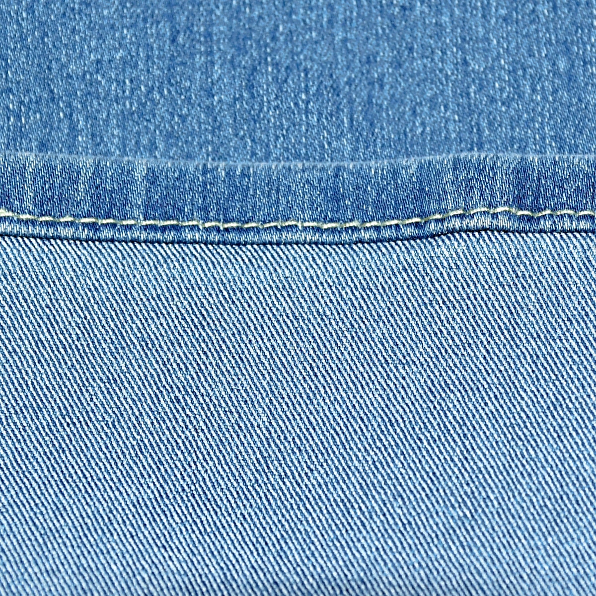 리바이스 여성 725 하이라이즈 부츠컷 청바지 리바이스 여성 725 하이라이즈 부츠컷 청바지