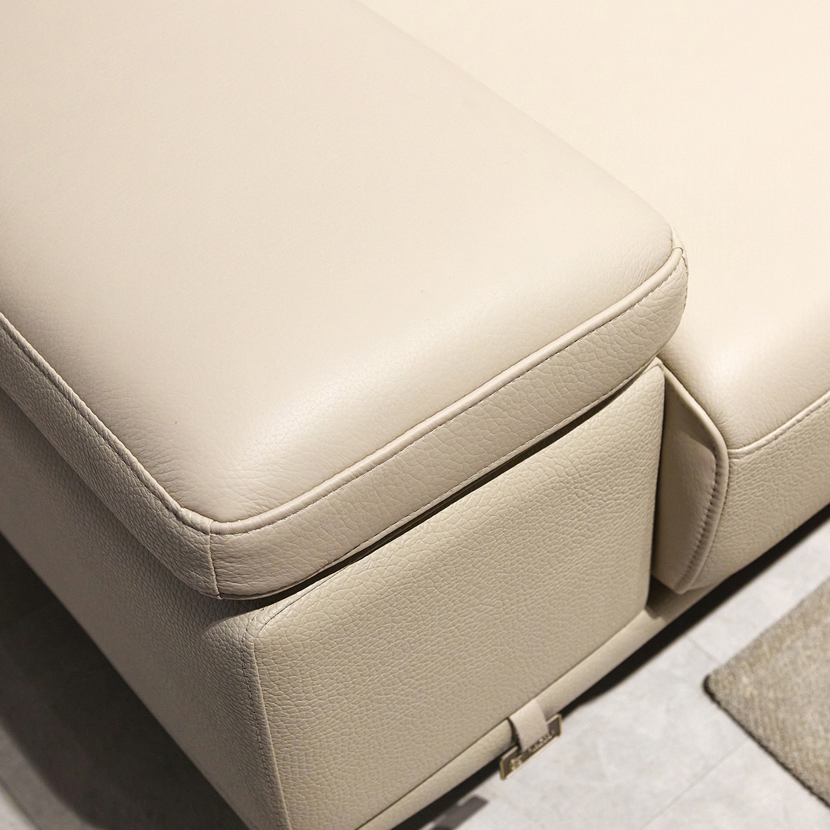 사트바 프라임 통가죽 슬라이딩 소파 4인