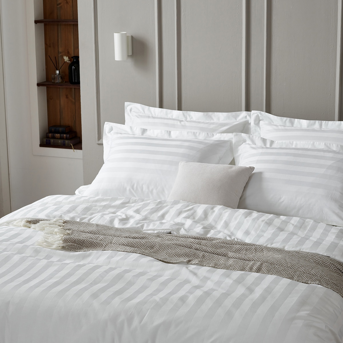 알러텍트 무봉제 호텔 이불 세트 - 퀸, 화이트 알러텍트 무봉제 호텔 이불 세트 - 퀸, 화이트