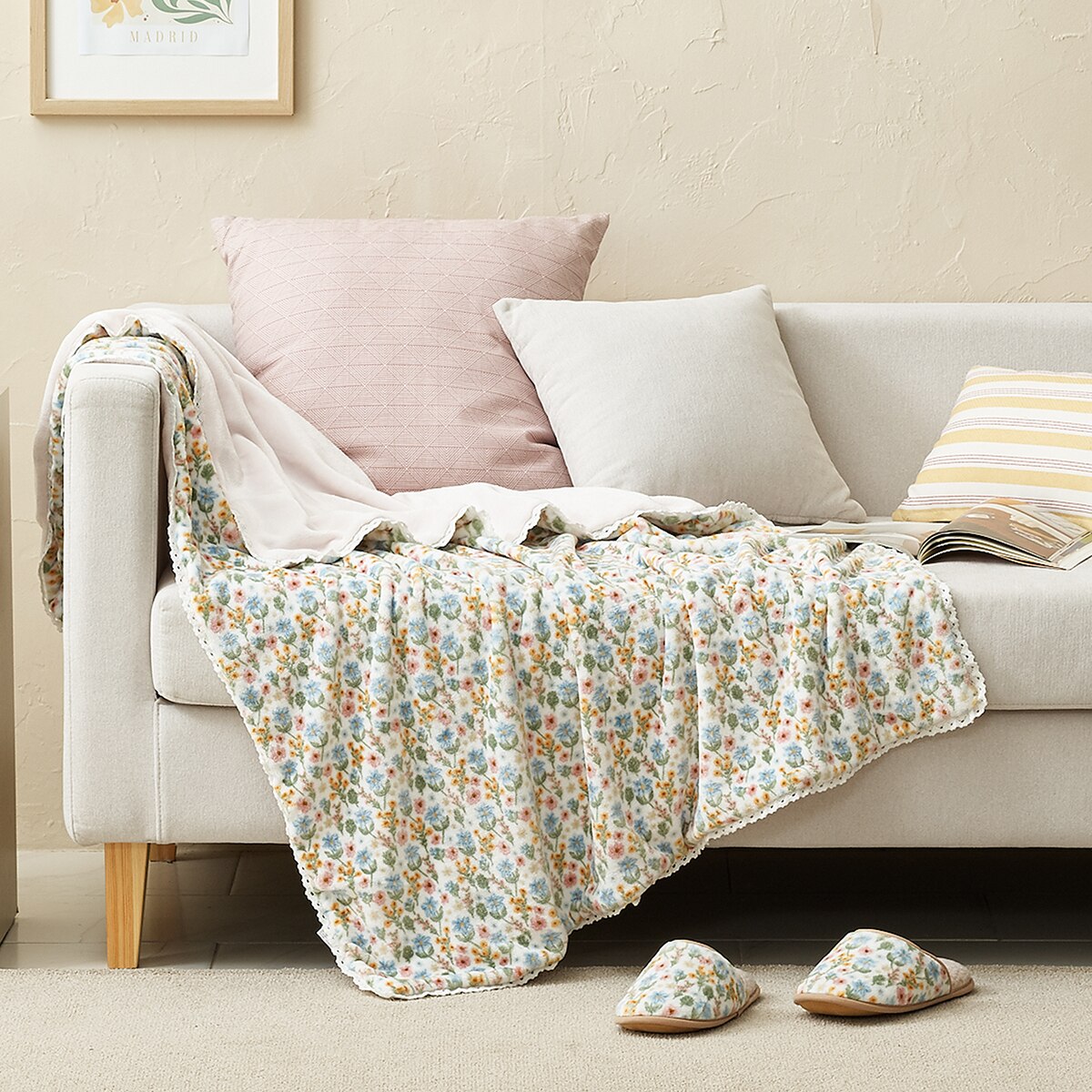 April At Home 플란넬 극세사 담요 슬리퍼 선물세트 - 루미(블루멀티플라워)