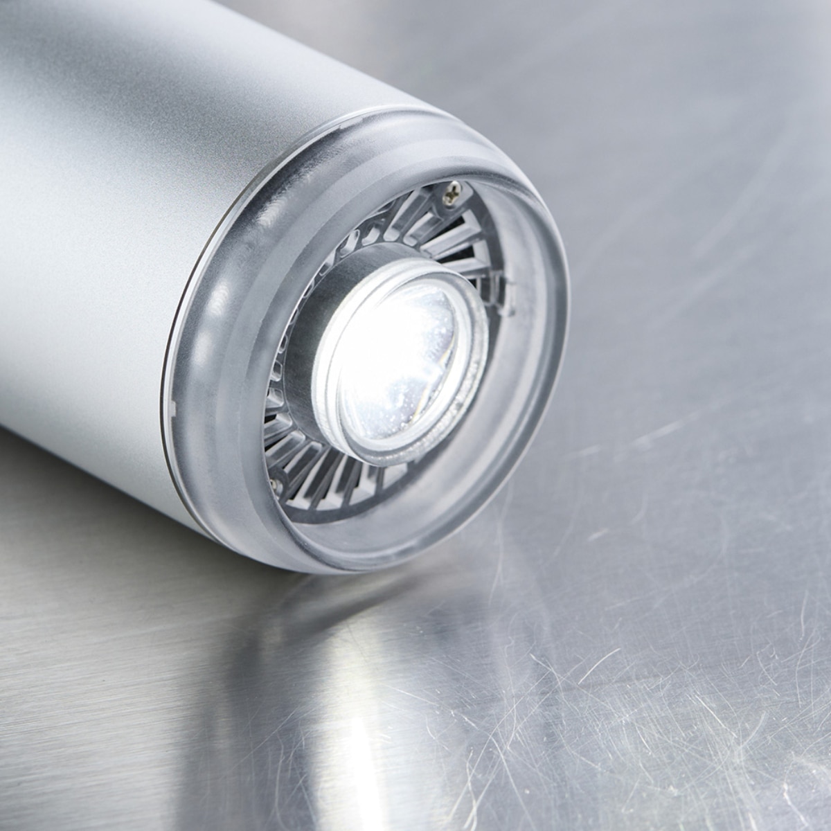 메이튼 차량용 청소기 실버레이